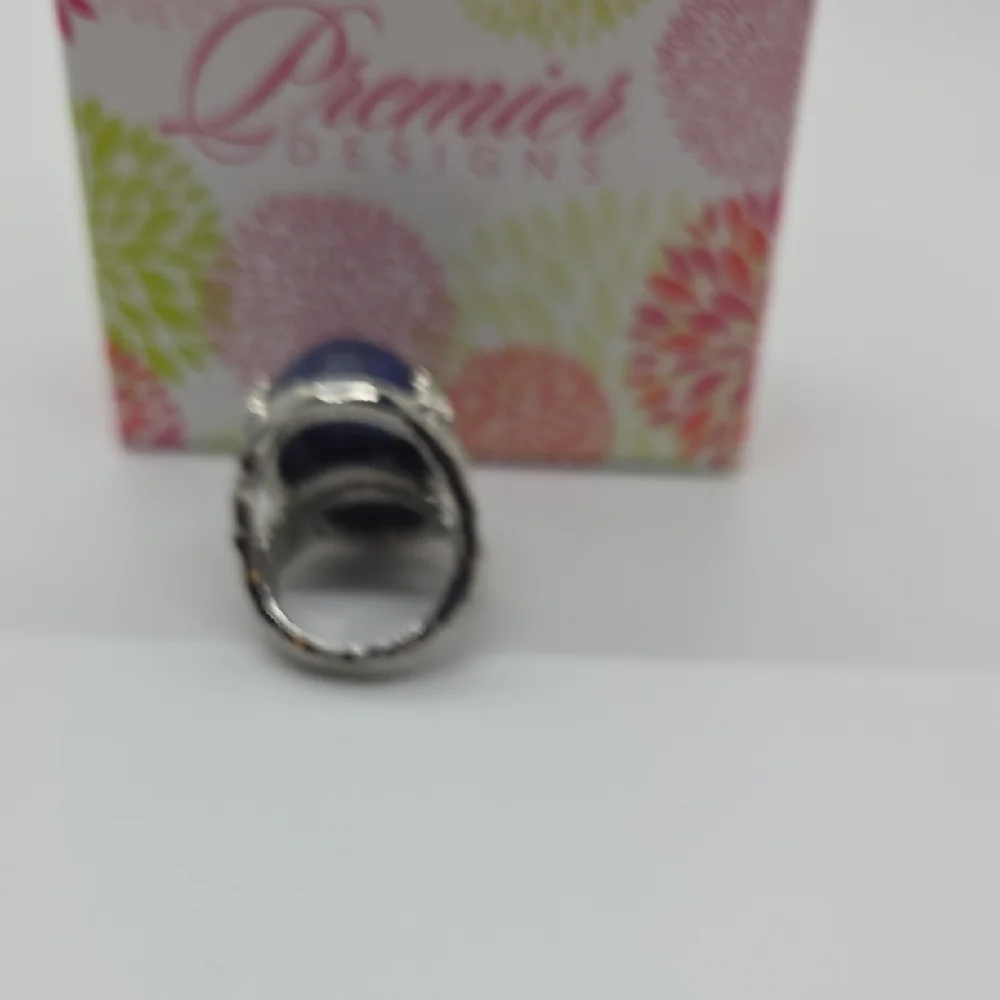 Premier Designs Silver Ring with Deep Blue Stone - Picture 3 of 4